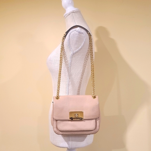 Michael Kors Handbags - Michael Kors Purse